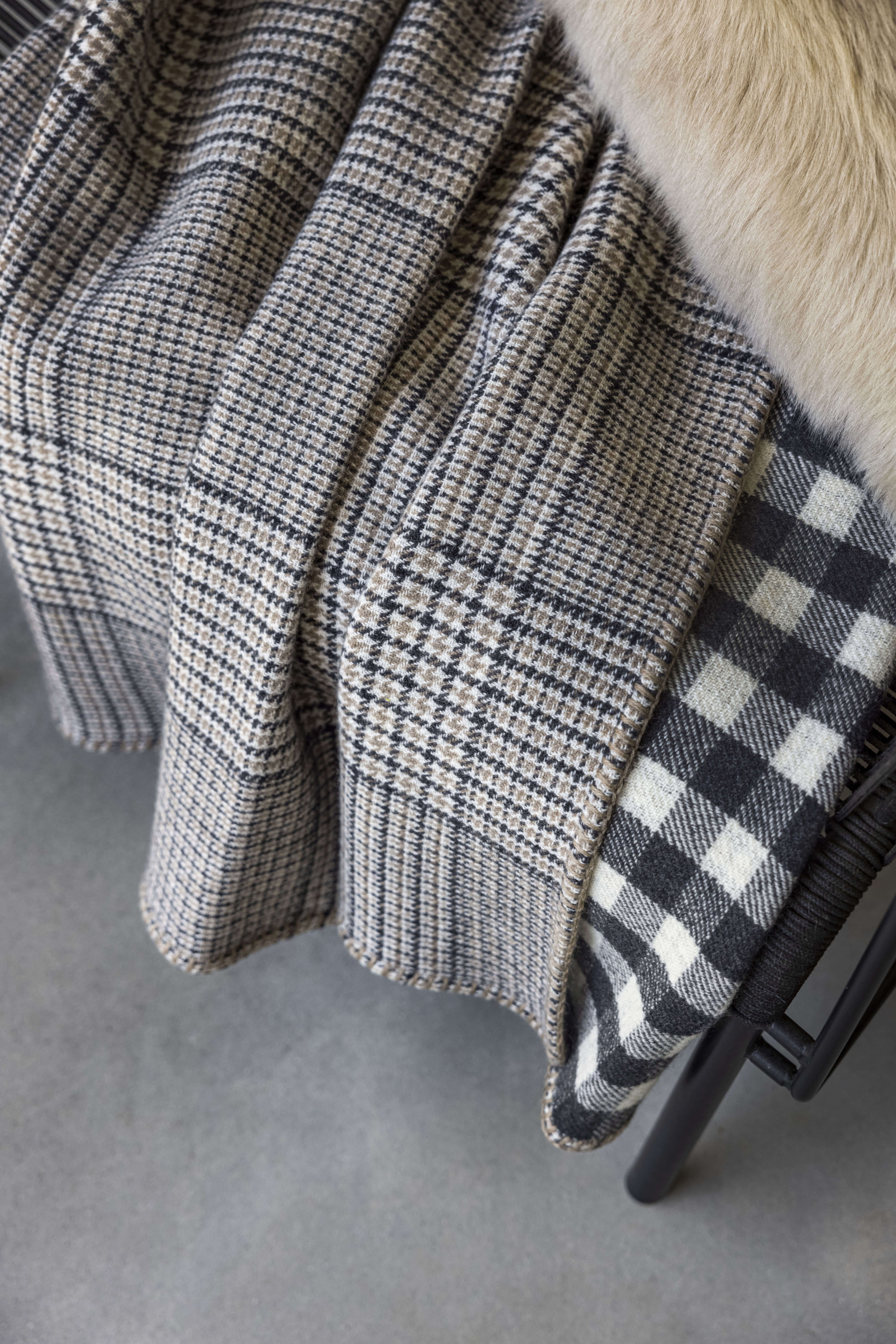 Babette: cashmere double sided check throw - Ecru / Steel / Caramel