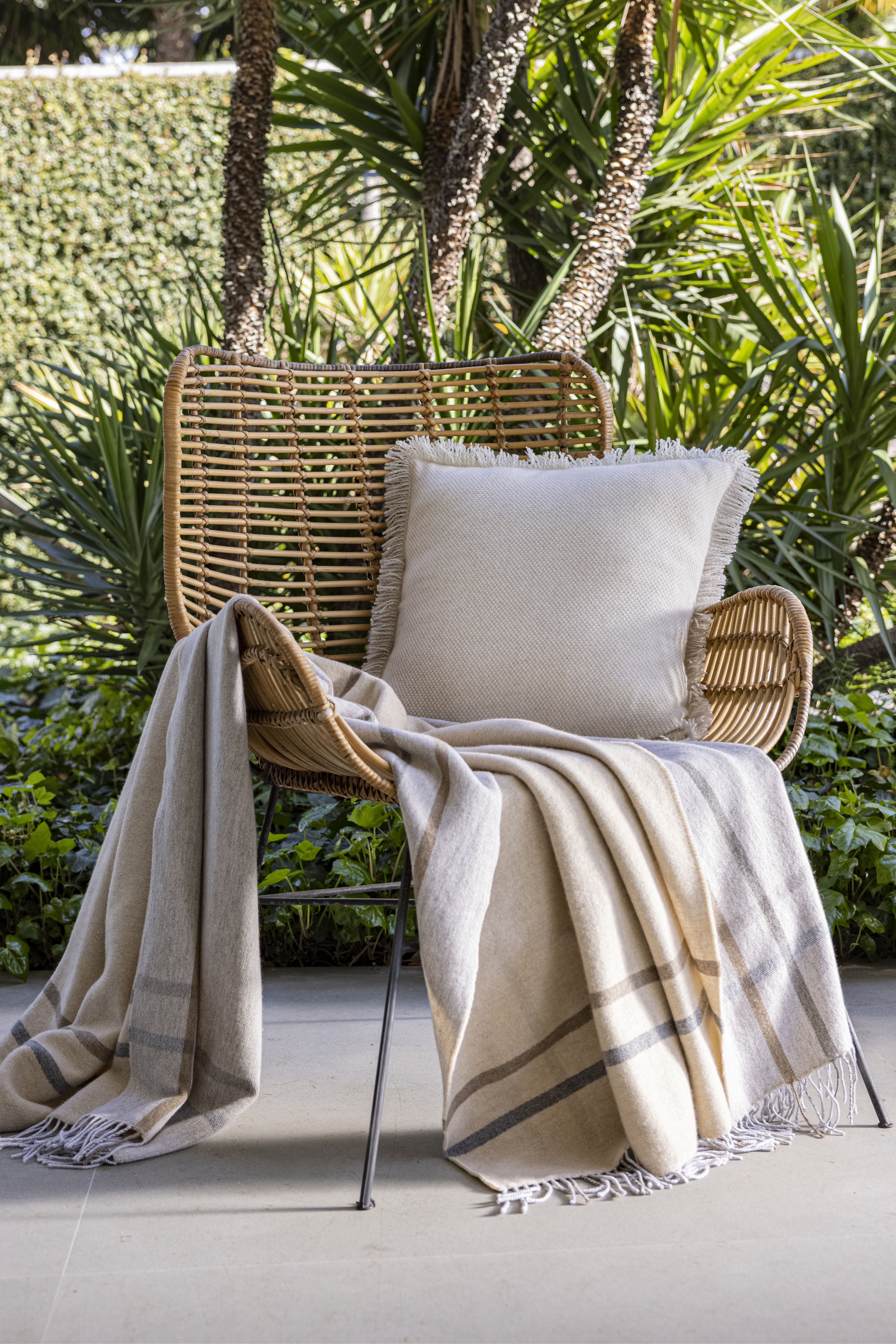Bauvin: cashmere throw - Pearl / Beige