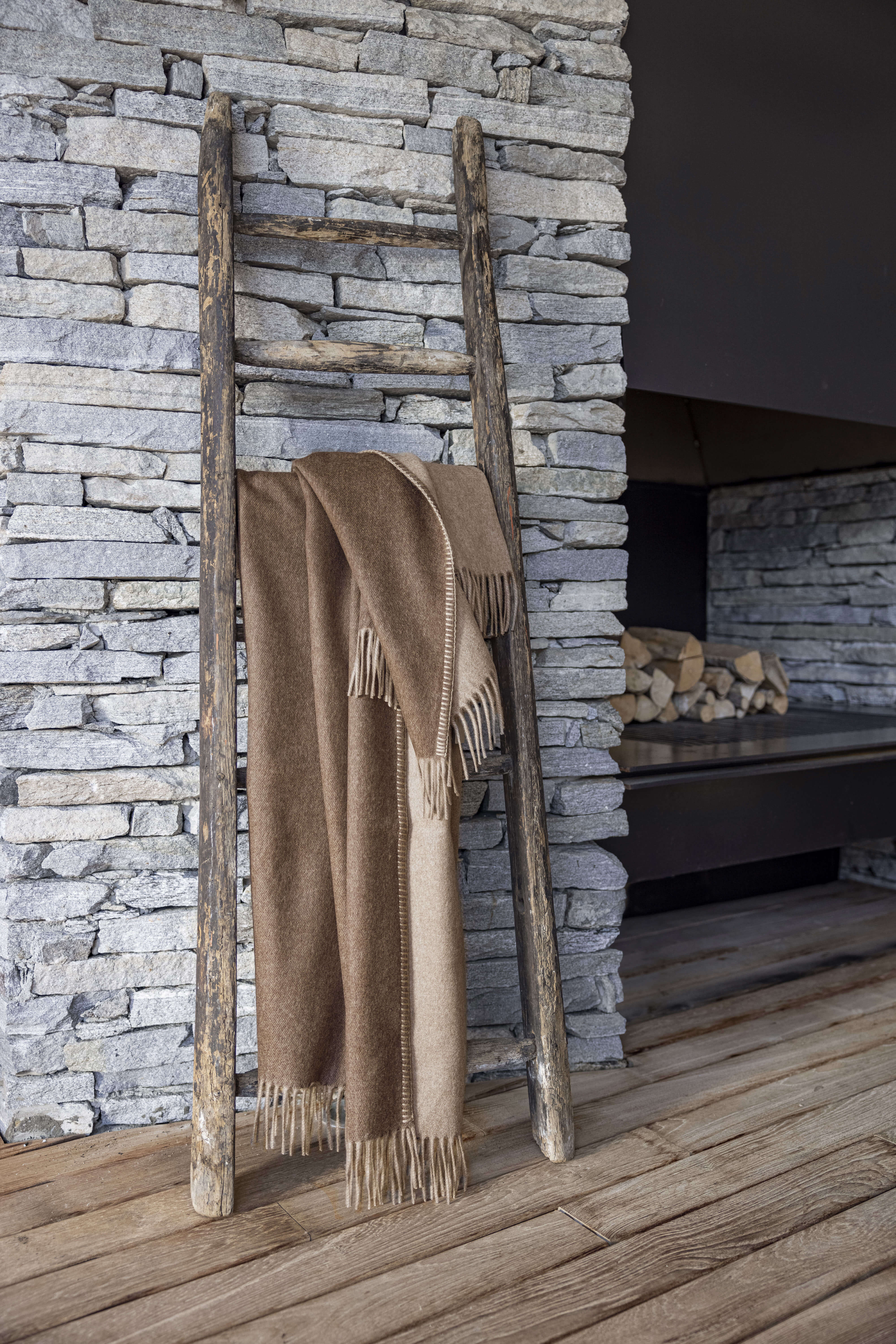 Melrose: cashmere two tone double sided throw - Brown / Beige
