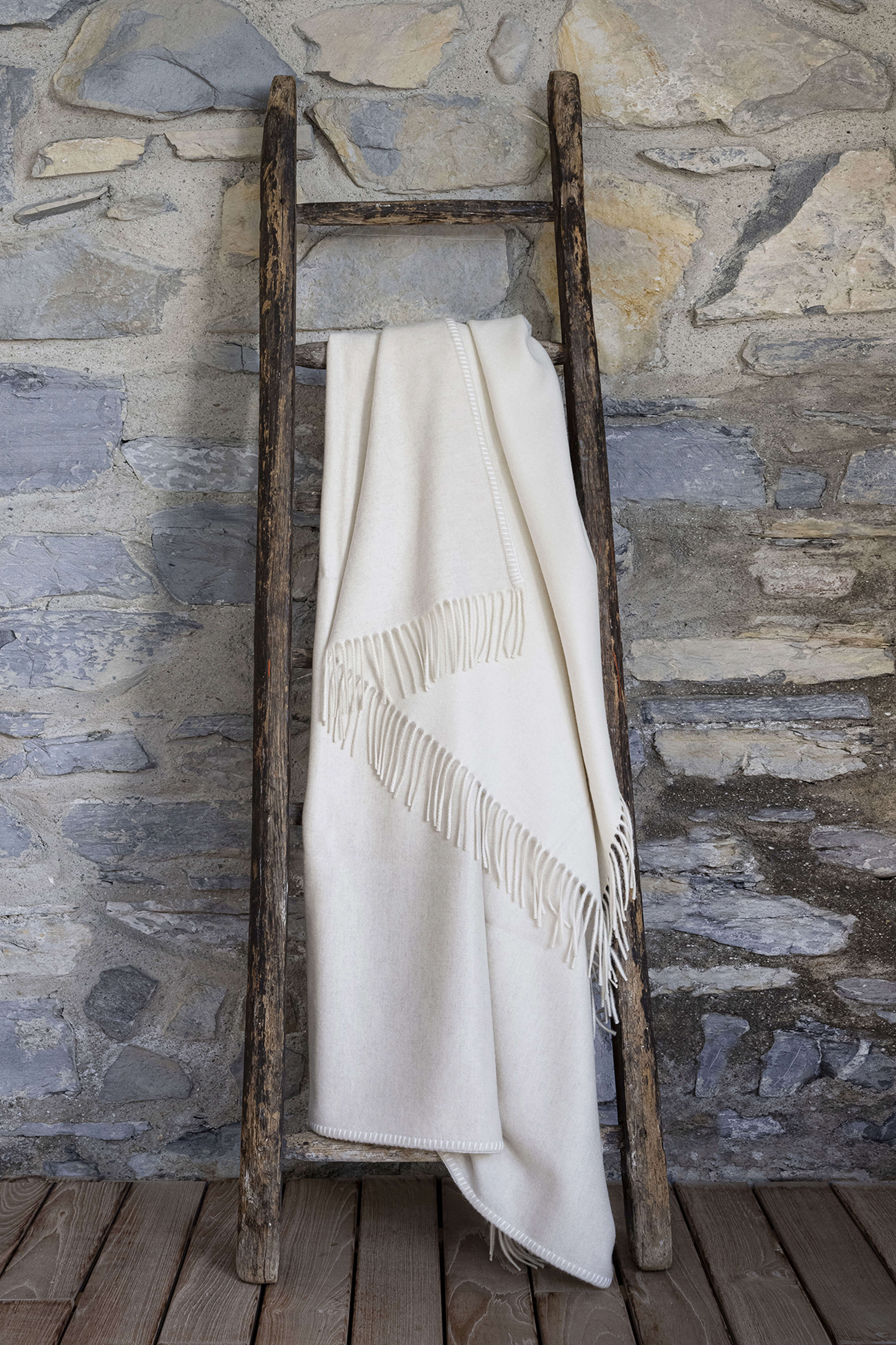 Melrose: cashmere two tone double sided throw - Ecru / Pearl